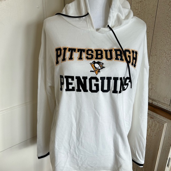 Reebok White NHL Penguins Hoodie - Picture 2 of 14
